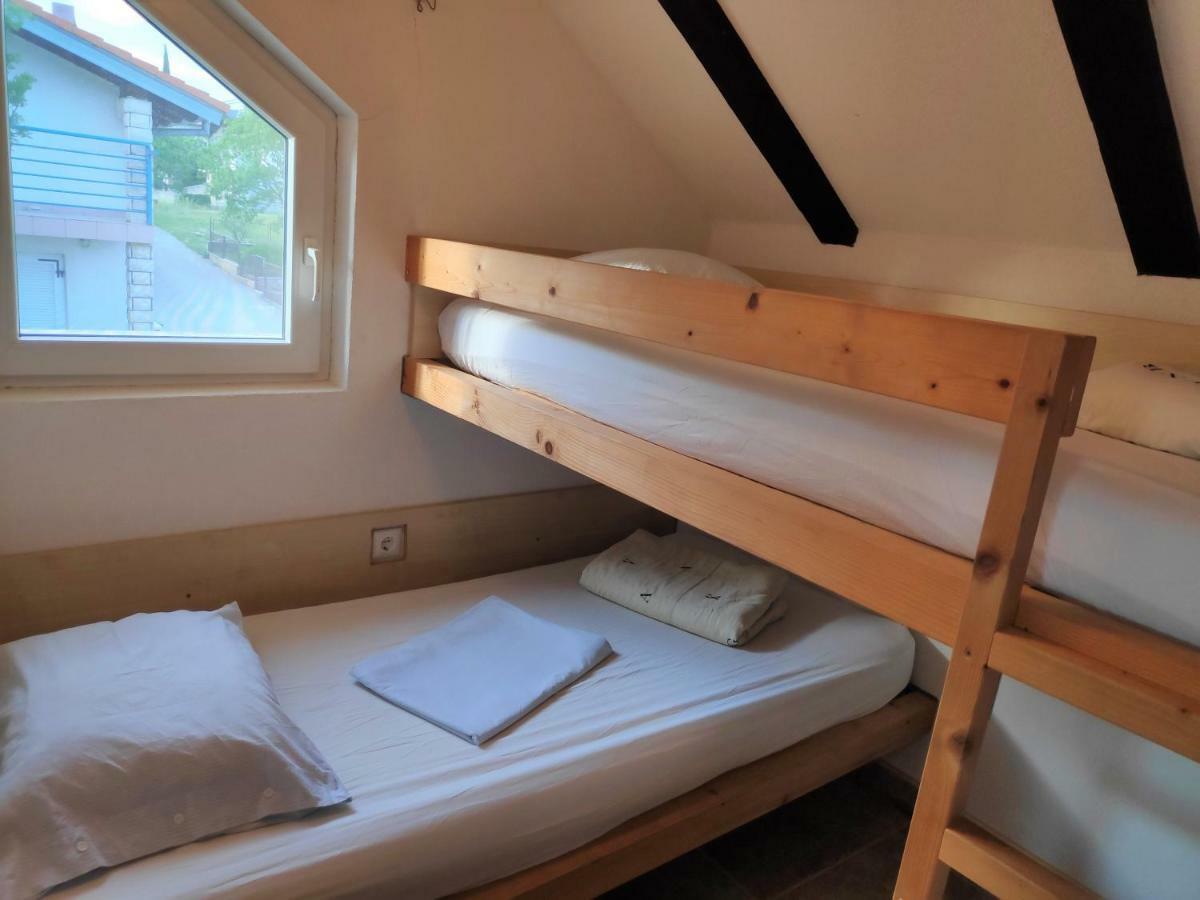 Villa Punta Blava - Beach Front, Ideal For Family Vacation With Kids, Large Terraces With Sea View, Internet, Netflix, No Pets Allowed Obrovac Exterior foto