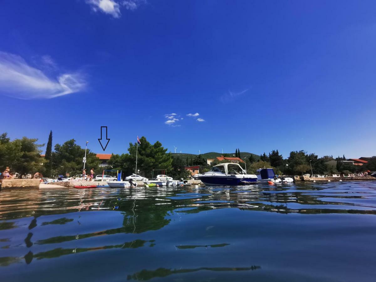 Villa Punta Blava - Beach Front, Ideal For Family Vacation With Kids, Large Terraces With Sea View, Internet, Netflix, No Pets Allowed Obrovac Exterior foto