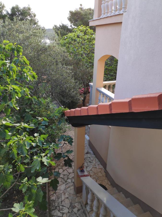 Villa Punta Blava - Beach Front, Ideal For Family Vacation With Kids, Large Terraces With Sea View, Internet, Netflix, No Pets Allowed Obrovac Exterior foto